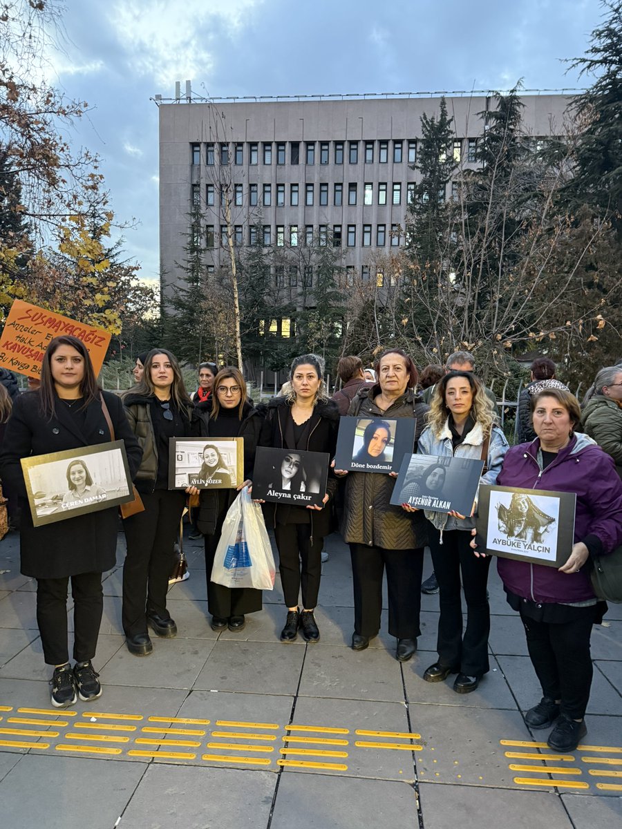 ChpAltındagKadın tweet media