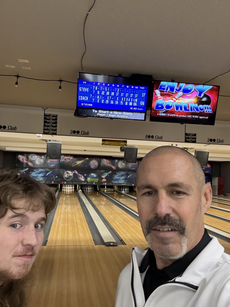 jfactor2's tweet image. Here’s some more photos of Coach Factor’s 2nd period Lifetime Sports class on their field trip to the Pineville Bowling Center.  #MCR1Pride