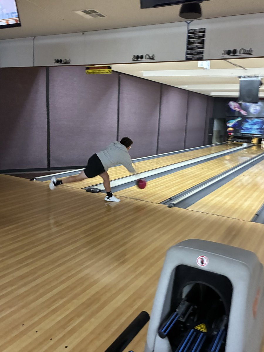 jfactor2's tweet image. Here’s some more photos of Coach Factor’s 2nd period Lifetime Sports class on their field trip to the Pineville Bowling Center.  #MCR1Pride