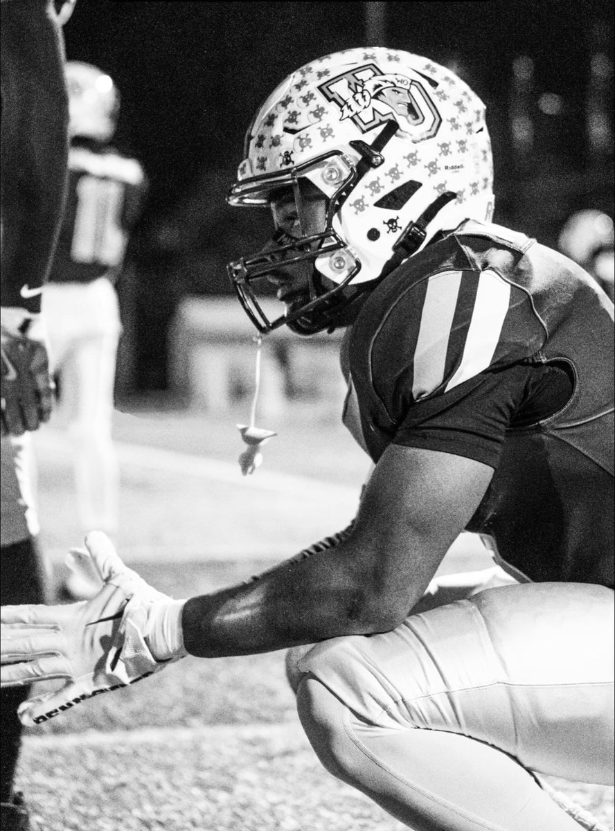 Xavier Davis tweet media