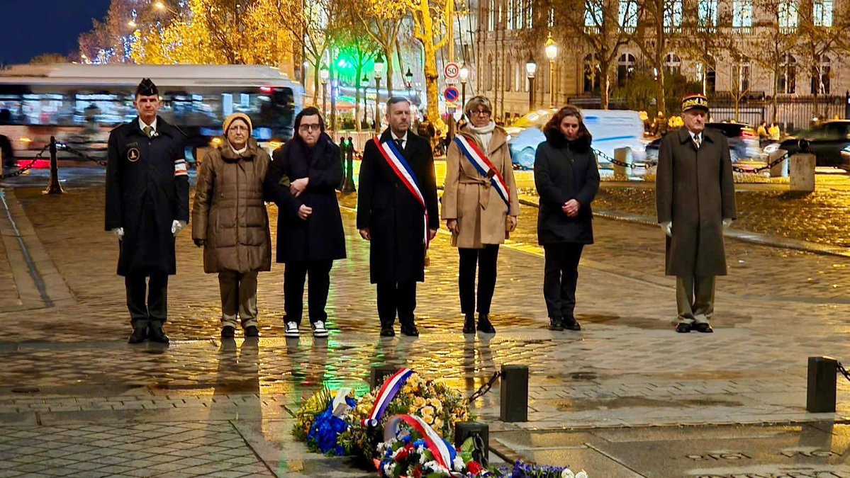Thomascallac's tweet image. Quelle fierté !
Merci aux @VendeensParis pour cette cérémonie de la #Flamme à l’occasion de l’anniversaire de la mort de Georges #Clemenceau 
Les anciens combattants et enfants des écoles de @bouin_de s’en souviendront longtemps. 
Merci chers @AnnickBillon et @BrunoRetailleau 🇫🇷