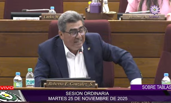 diegos_py's tweet image. En una palabra, el disidente Roberto González le dijo  al clan Zi q no arrastren su derrota en CDE  a todo el Partido Colorado -con miras al 2026 y 2028.Fue en la discusión de tratar o no un pedido que instaa redireccionar a causas sociales el despilfarro de USD 700 mil q planean