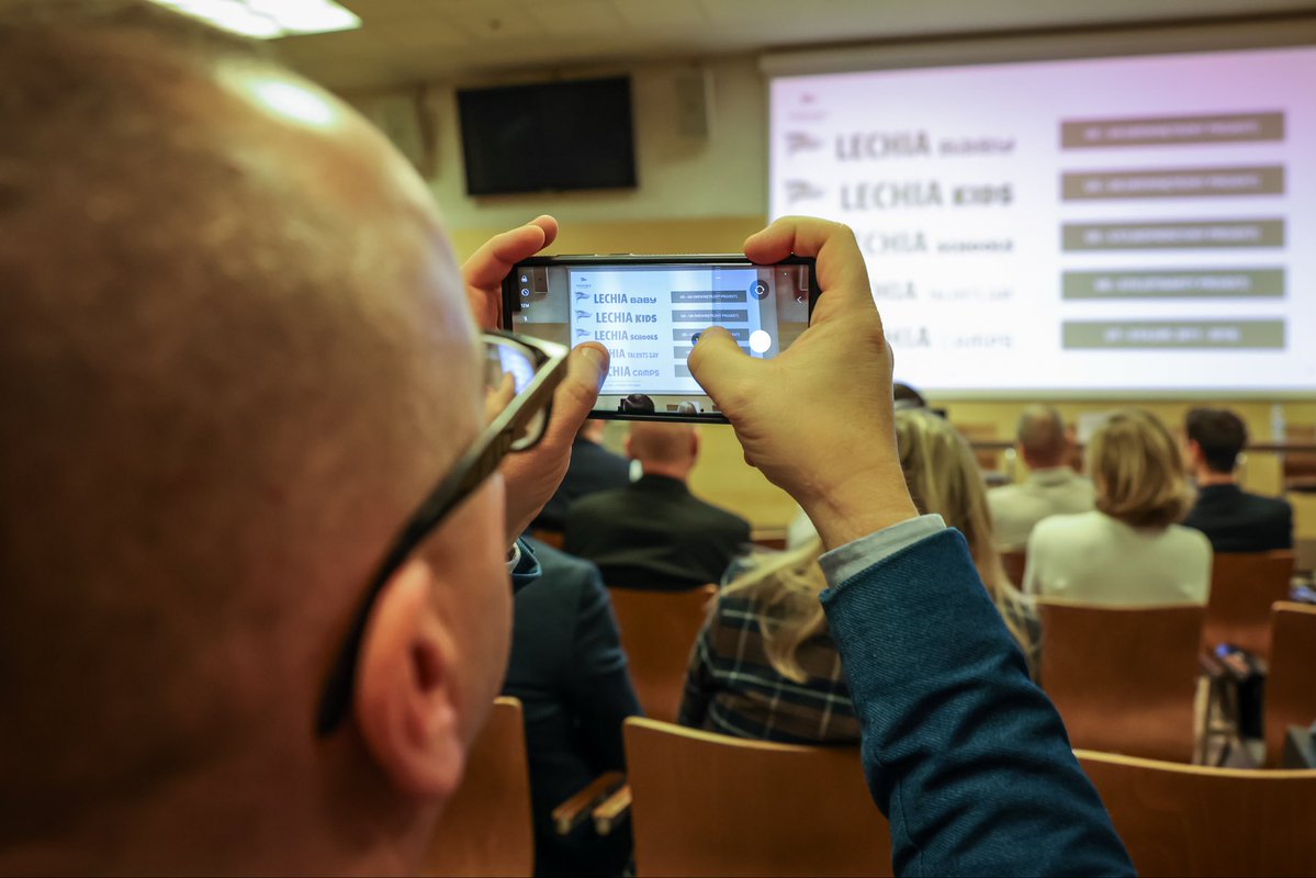 LechiaGdanskSA's tweet image. My wiemy, jak łączyć sport z biznesem 😎 Za nami kolejne wartościowe spotkanie, pełne pasji i inspiracji do dalszego działania 💼

Zobacz, co daje Klub Biznesu Lechii Gdańsk: tiny.pl/dmnrmbm1