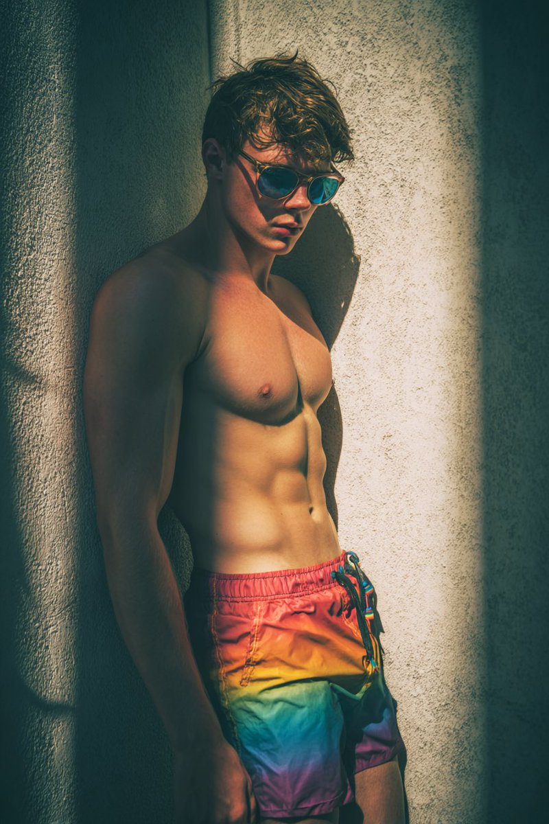 #AIart #maleaiart #gayart #aiartcommunity