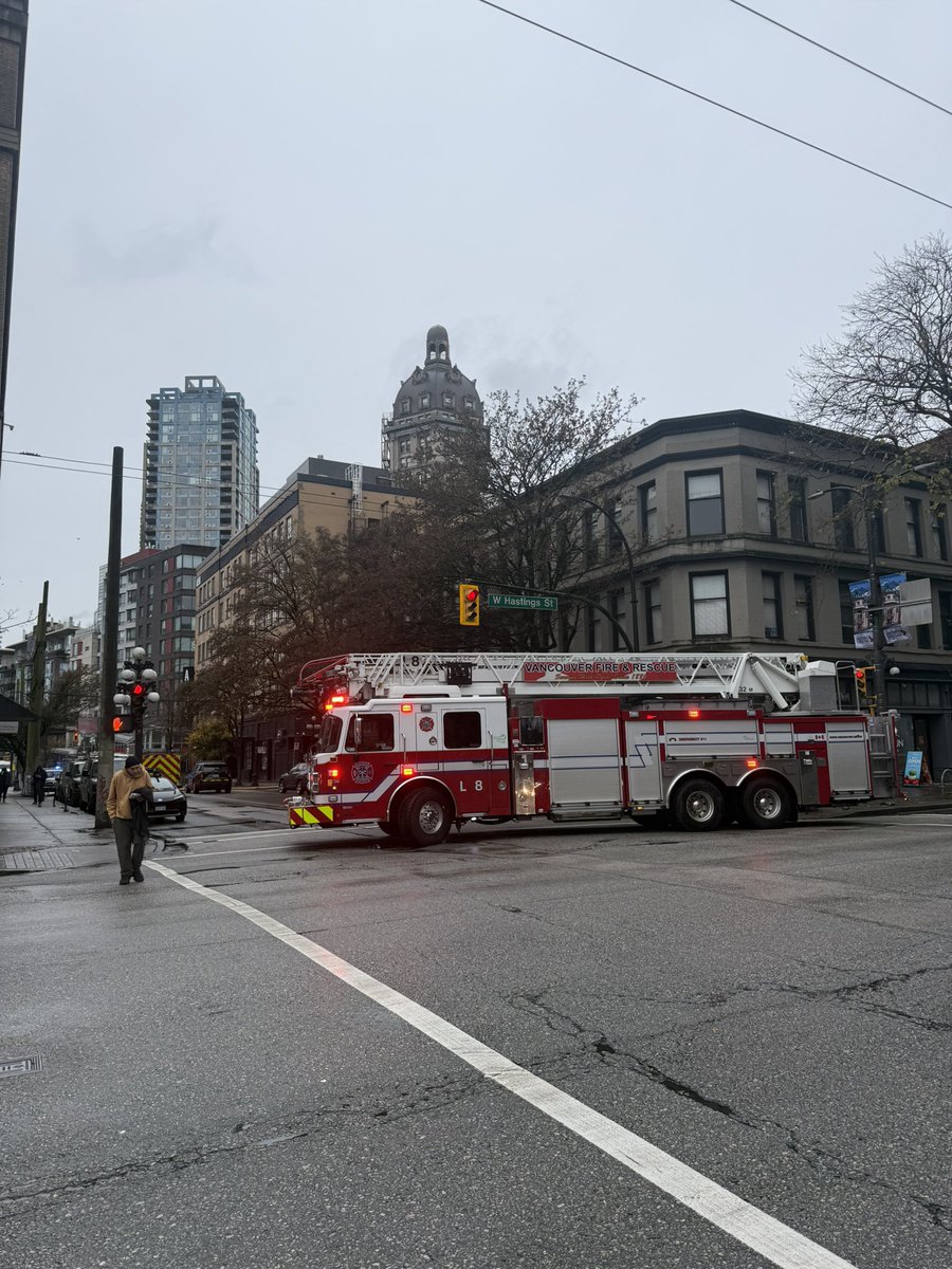 Vancouver Fire Rescue Services tweet media