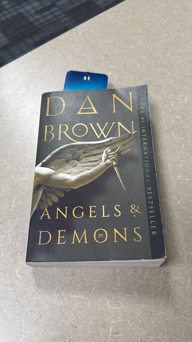DanMac2014's tweet image. Got my coworkers wanting watch the #DavinciCode series now that I’ve been reading them at work! Current read (for the 3rd time) #AngelsAndDemons - great read and great #Movie as well, strongly recommended! @AuthorDanBrown