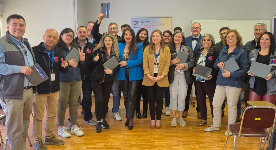 drt_biobio's tweet image. Hoy @DirecDelTrabajo #Biobio hace entrega a inspectores e inspectoras de terreno de IPT #Concepcion e ICT #Talcahuano  de las tablets que constituirán su nueva herramienta de trabajo a partir de la implementación del nuevo Sistema de Gestión Inspectiva