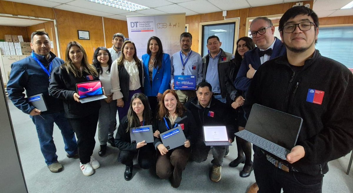 drt_biobio's tweet image. Hoy @DirecDelTrabajo #Biobio hace entrega a inspectores e inspectoras de terreno de IPT #Concepcion e ICT #Talcahuano  de las tablets que constituirán su nueva herramienta de trabajo a partir de la implementación del nuevo Sistema de Gestión Inspectiva