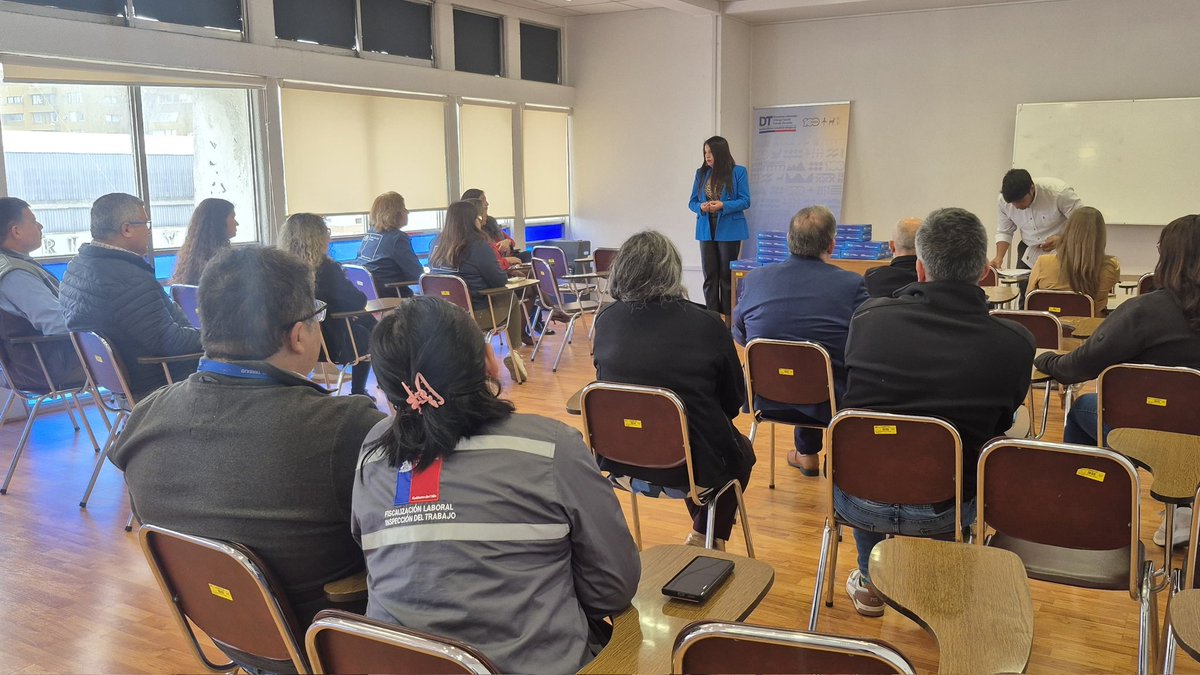 drt_biobio's tweet image. Hoy @DirecDelTrabajo #Biobio hace entrega a inspectores e inspectoras de terreno de IPT #Concepcion e ICT #Talcahuano  de las tablets que constituirán su nueva herramienta de trabajo a partir de la implementación del nuevo Sistema de Gestión Inspectiva