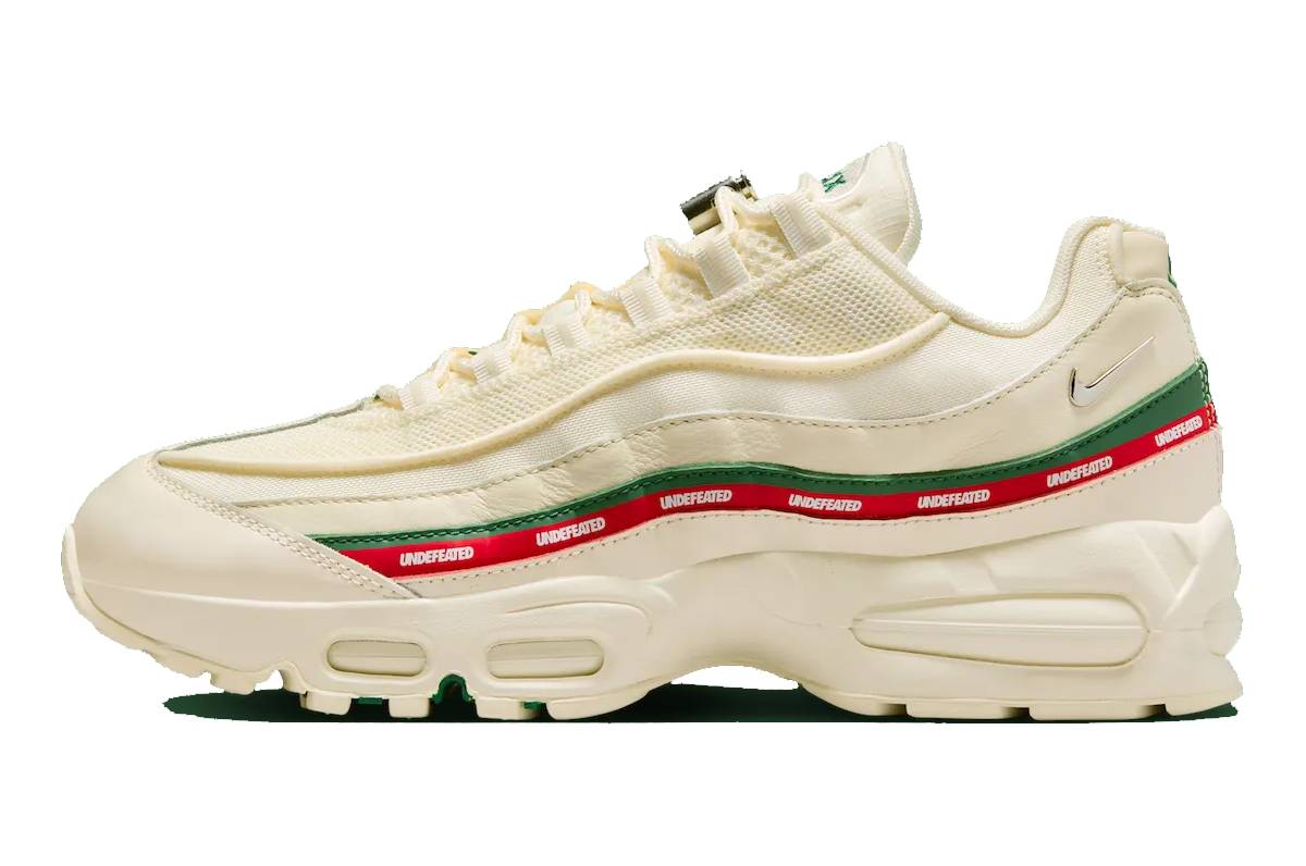 sneakeragenda's tweet image. Deze Sail-kleurige Undefeated collab dropt deze week. Check voor release informatie. 

👟 Undefeated x Nike Air Max 95 - Sail (IB4453-100)
🔗 sneakeragenda.com/agenda/undefea… 

#undefeated #sail #fashion #kotd #ndft