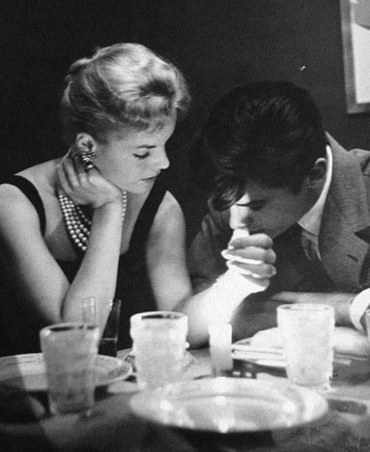 PAPERKlSSES's tweet image. Pinterest first four

I was hoping for something aesthetic but sure ;-;