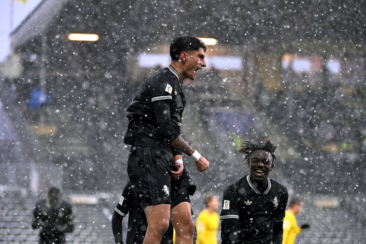 9lopezivan's tweet photo. 2⚽️ +3✅

@juventusfc  #FinoAllaFine https://t.co/W0Ci1GXy6z