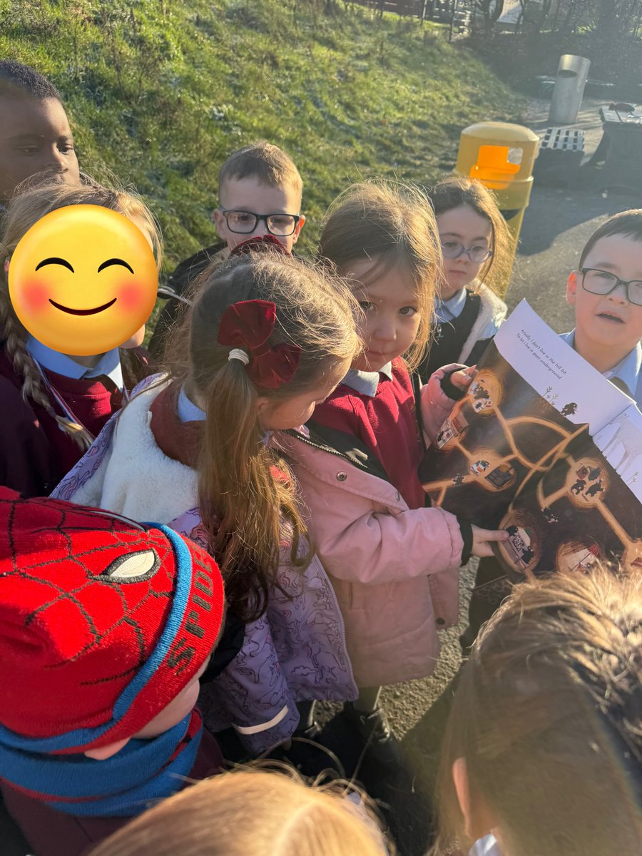 MrsNelson08's tweet image. We read one of our BookBug bag stories today, Holey Moley. Then we headed outside for a mole hunt and chatted all about mole habitats and their underground adventures. 🕳️🐾 @StRoseOfLimaPS @WeAreLit4All @Booktrust #bookbug @SOuLupdate #outdoorlearning
