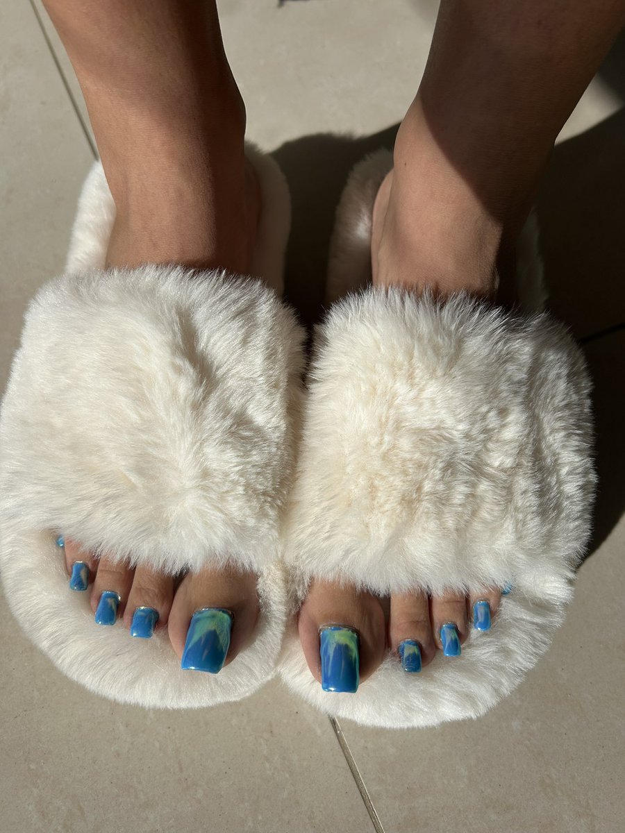 MyPerffectFeet's tweet photo. Blue Mood…😇 https://t.co/XppTLSNrRr