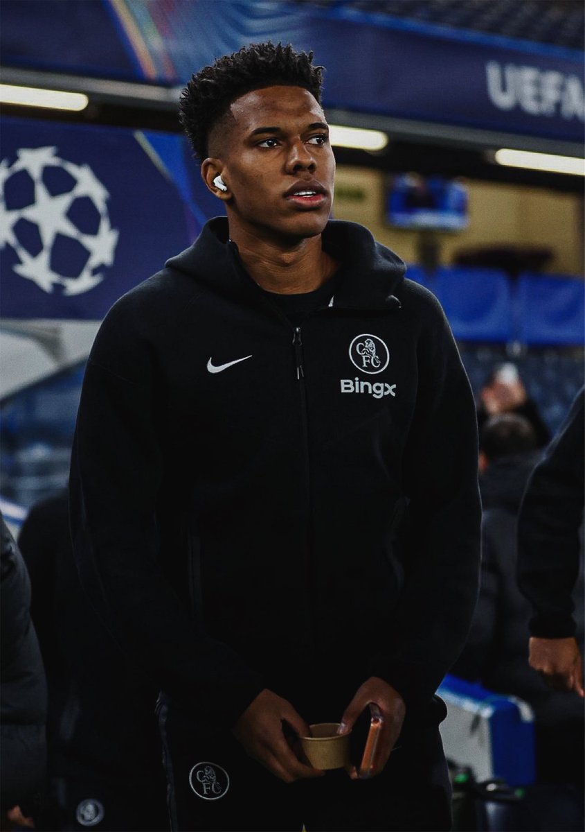 CFCMods's tweet image. All black for Barcelona’s funeral.