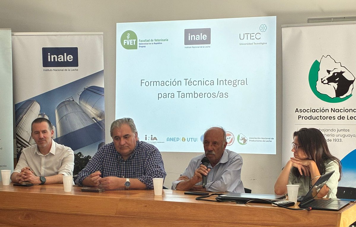 INALE_UY's tweet image. Se lanzó la Formación Técnica Integral para tamberos/as en @fvetuy.

La propuesta, impulsada por FVET–Udelar, INALE, @UTECuy , UTU–ANEP, @INIA_UY , @Conaprole , @anpl_uy , SPL San Ramón y @_splf , comenzará entre febrero y marzo de 2026. 🐄📚

➡️inale.org/lanzamiento-de…