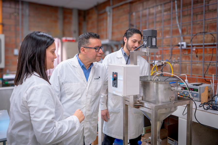usach's tweet photo. 🔬Red de vinculación académica internacional presentará sus avances en tratamientos de aguas grises
💡Encuentro tuvo la participación especial del Dr. Ian Vázquez-Rowe, académico de la Pontificia Universidad Católica del Perú y experto en Análisis de Ciclo de Vida, donde expuso los resultados en tratamientos avanzados aplicables a aguas residuales para su re��so doméstico.
➡️https://t.co/oN0BIrx9v6