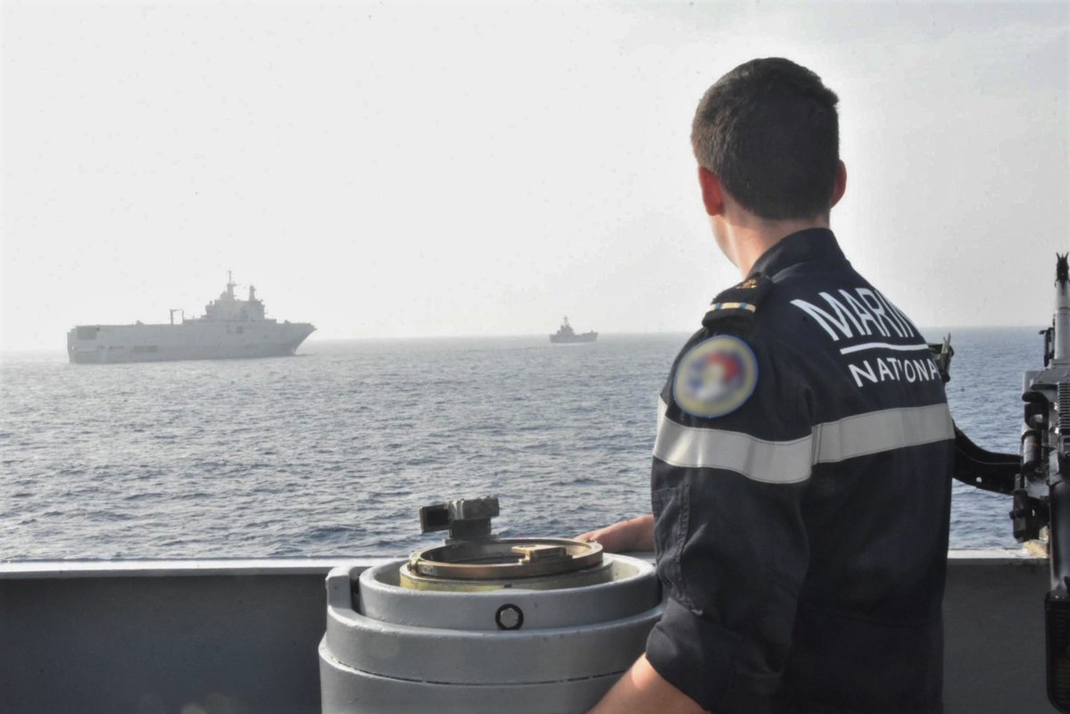 FrenchForces's tweet image. 📍 Mediterranean | A 🇫🇷 frigate in the joint multinational exercise #MEDUSA

🎯 Testing the ability of the 🇨🇾🇪🇬🇬🇷and 🇫🇷 navies to operate jointly in response to regional security challenges

⚔️ Naval warfare maneuvers, air and surface counter-drone exercises, and integration of…