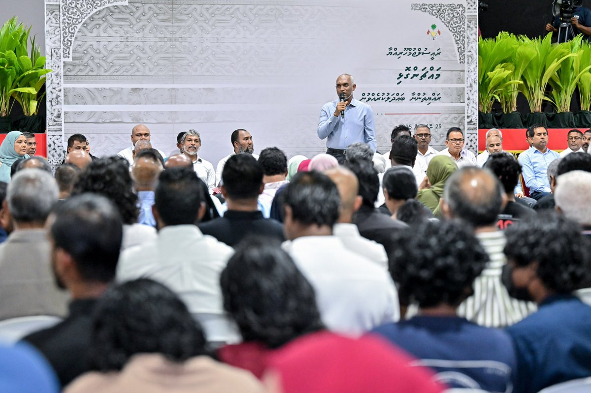 presidencymv's tweet photo. ބޯހިޔާވަހިކަމުގެ ވަޢުދަކީ ފުއްދޭނޭ އަދި ފުއްދަވައިދެއްވާނޭ ވަޢުދެއްކަމަށް ރައީސުލްޖުމްހޫރިއްޔާ ވިދާޅުވެއްޖެ 
https://t.co/DuDGcRl3ND

#RayyithunGaathah #MahchangolhiVisit https://t.co/1VVjqtnJgM