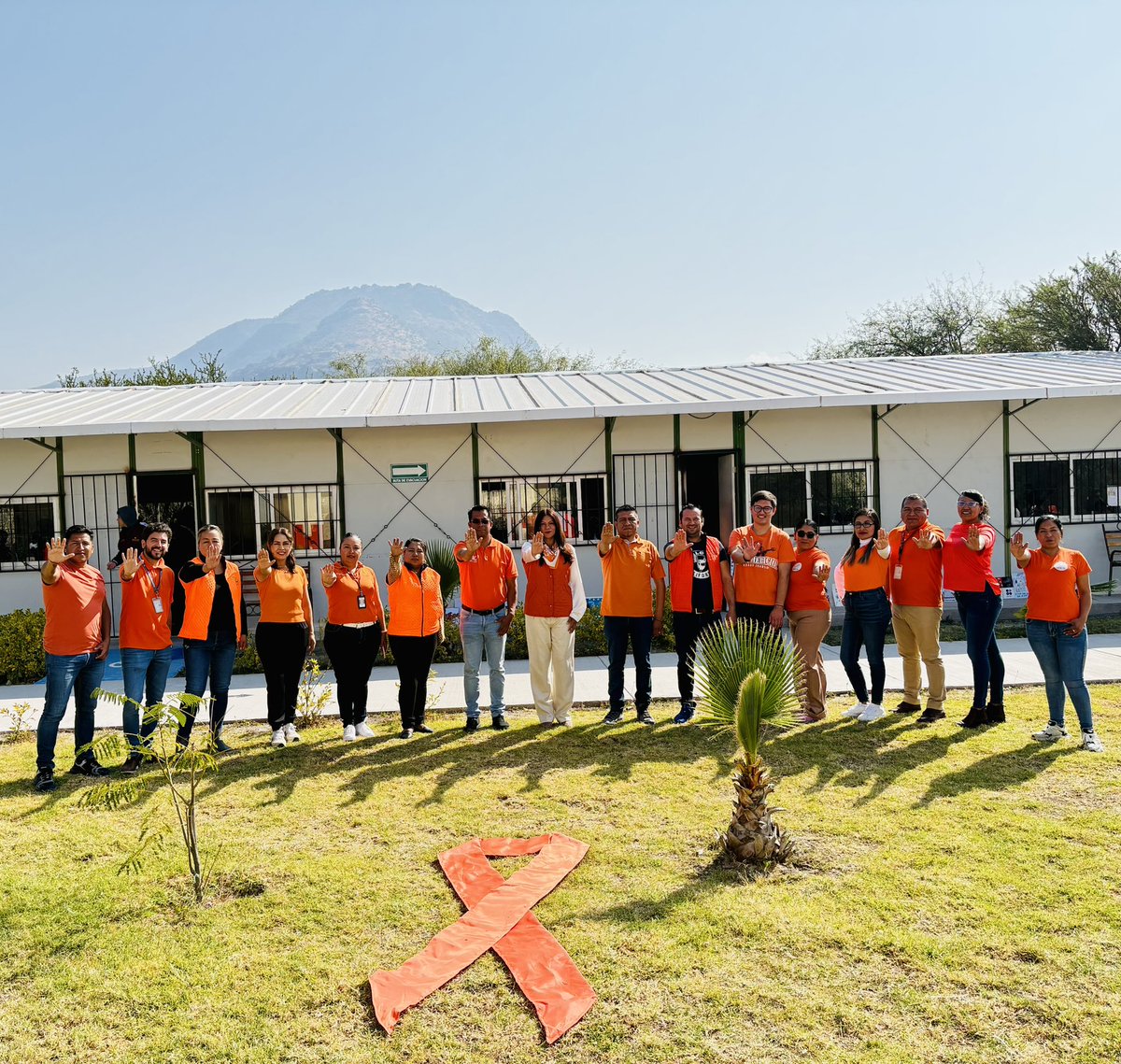 CECyTEHChilcuau's tweet image. Hoy, 25 de noviembre, nos unimos a la conmemoración del Día Internacional de la Eliminación de la Violencia contra las Mujeres y Niñas, una fecha que nos invita a reflexionar y alzar la voz. 
#SomosUnEquipoTransformandoElFuturo
@CECyTEHidalgo @edmundo_rmz