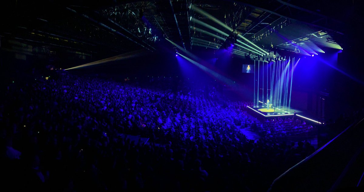 L’ASLA est représentée ce soir à la soirée « Face à Vous » organisée par le JDD.
Salle comble pour cet événement d’ampleur qui travaille à l’union des patriotes !