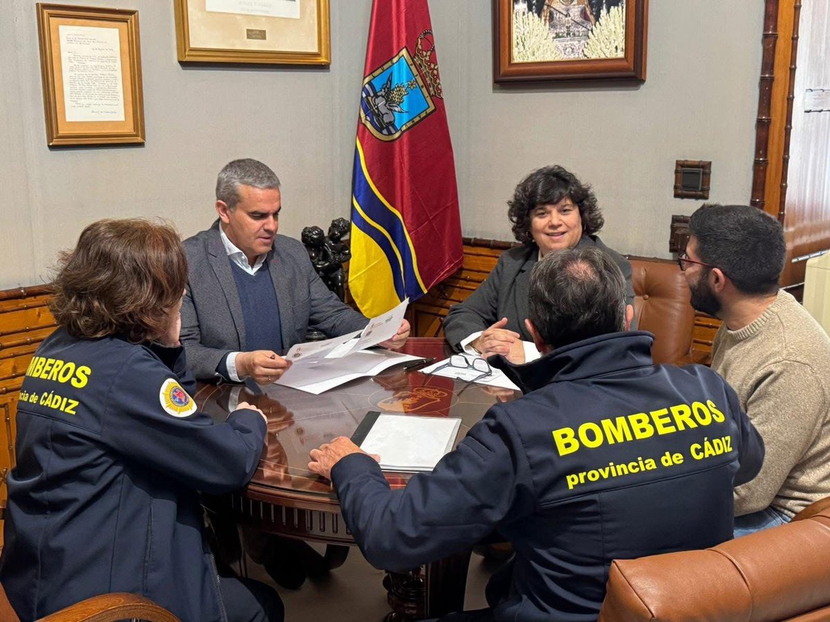 ✍️El #CBPC y el <a href="/AytoSanlucar/">Ayuntamiento de Sanlúcar de Barrameda</a> firman el convenio para la cesión del terreno donde se construirá el nuevo #parquedebomberos de la localidad

🚒🧑🏼‍🚒Culminan así los trámites previos a la ejecución de este proyecto tan demandado y necesario que prevé iniciar las obras en 2026