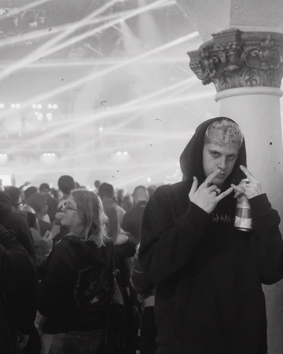 northernroadUS's tweet image. off to peoria to play with chef b and the defkon crew, been wanting to play one of these for a while now

will give guest list if you bring me thanksgiving leftovers xo