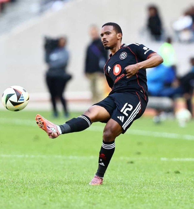 TheGreatEmp's tweet photo. #Appolis
3 points oints nts in the bag, we are humble one game at a time

#OrlandoPirates
#Betway
#OnceAlways
#mbokazi https://t.co/5OCI8fpUoS