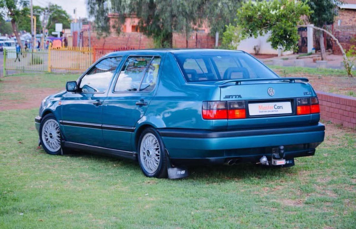 Ntu2koSplendour's tweet image. You have the budget which one you taking?