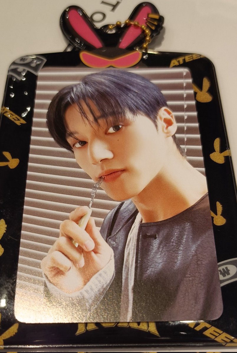 Kimumarichoayo's tweet photo. Happy Birthday うよよ 🎈 🎂 
생일 축하해〜
#ATEEZ #에이티즈 #WOOYOUNG #우영 https://t.co/rEubNfk9ia