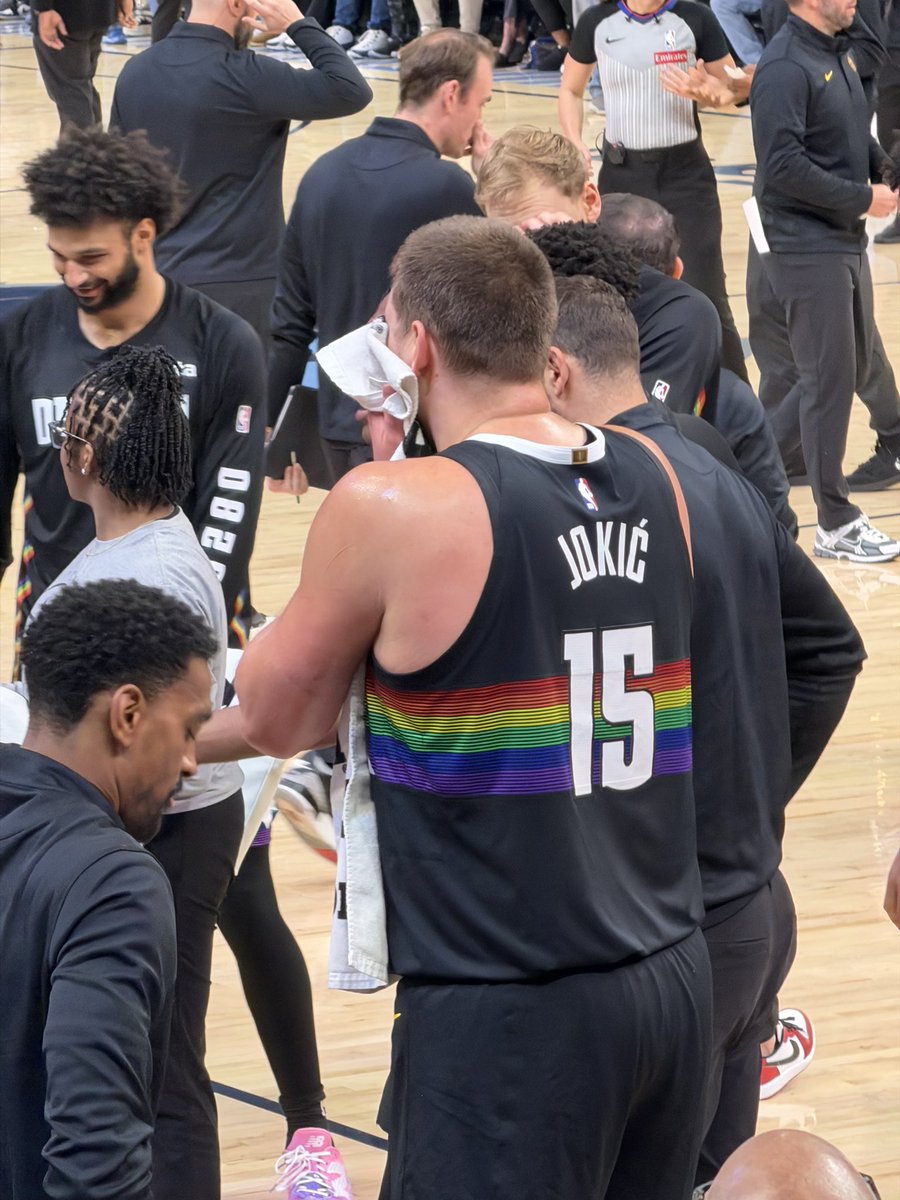 aaronemig's tweet photo. Jokic is unreal up close. Totally different level seeing him live.
#NBA #Jokic #GameNight https://t.co/MvoY9Nf3B8