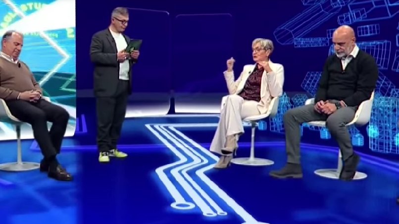 silvioderossi's tweet image. &quot;Facciamo un percorso insieme alle aziende, dando la giusta autorevolezza&quot;

#AIforHumans: la tecnologia umana di BlueIT in diretta dagli studi TV RAI --&amp;gt; digitalic.it/ai-for-humans-…

@blueit_news
@DigitalicMag