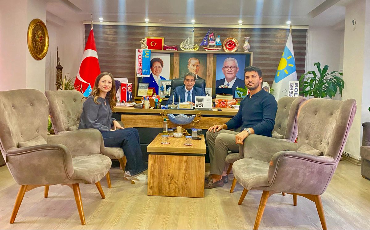 aliadnankaya's tweet photo. Geçen dönem GAZİPAŞA İlçe Başkanı'm Yunus Görgülü ve kıymetli eşi Gizem hn. hayırlı olsun ziyaretinde bulundular. 
Nazik ziyaretleri için kendilerine çok teşekkür ediyorum. 
Hoş geldiler, safalar getirdiler. 
@iyiparti 
@antiyiparti07 https://t.co/6Rt8YlWwoK