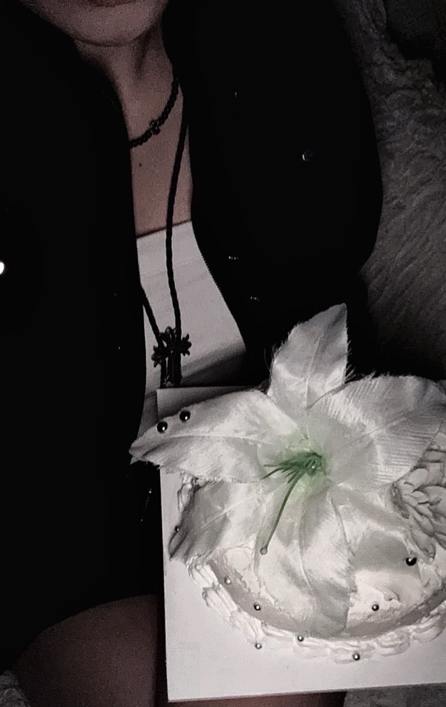 네가 태어난 오늘이 그냥… 아름다워.

 #OurCosmicClue_Wooyoung
 #우영이와_함께_영원을_꿈꿔