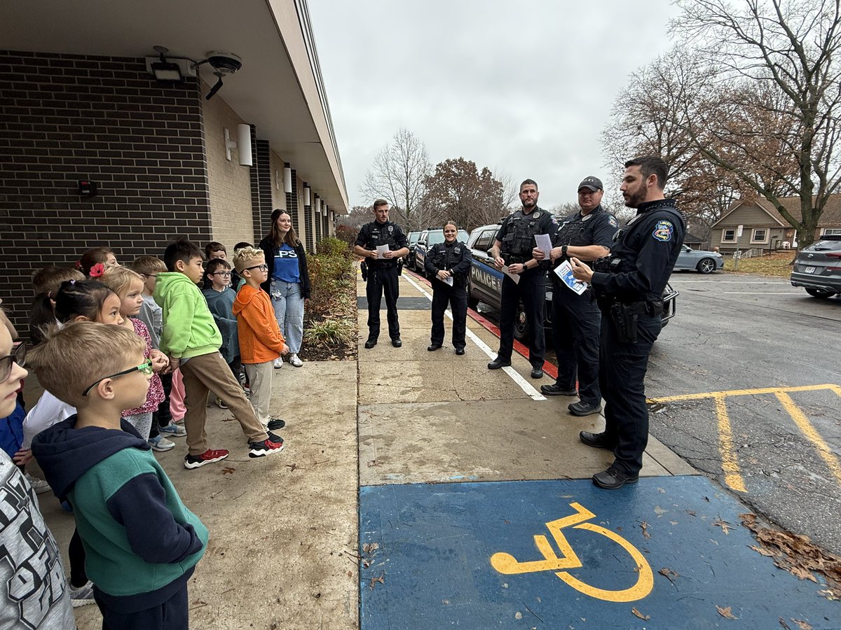 Beth Cunningham tweet media