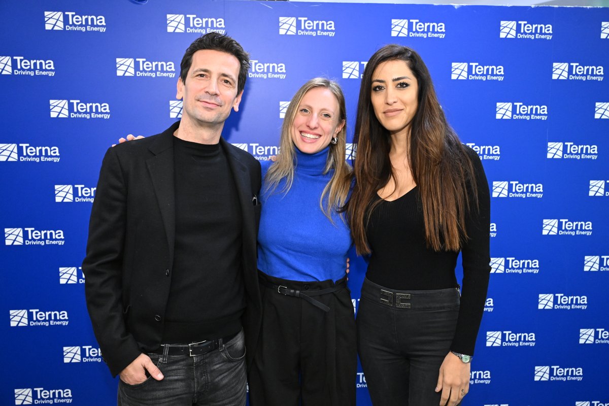 Nella Giornata internazionale per l'eliminazione della violenza contro le donne, Terna rinnova il proprio impegno nel promuovere una cultura del rispetto e dell’inclusione.

Abbiamo ospitato un incontro dedicato al tema della violenza di genere, moderato da Alberto Matano, a cui