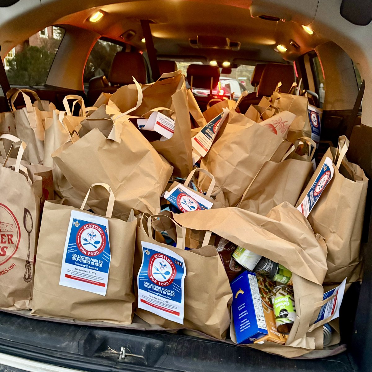 NourishBethesda's tweet image. Immense gratitude goes to Boy Scout Troop 204 and their Scouting for Food effort! Your donation means over 650 meals for families in need. Thanks to all the Scouts and neighbors who participated &amp;amp; to Scoutmaster Christopher Lutgendorf. 🥫🥫🥫

#NourishingBethesda 🧡💚 #Community