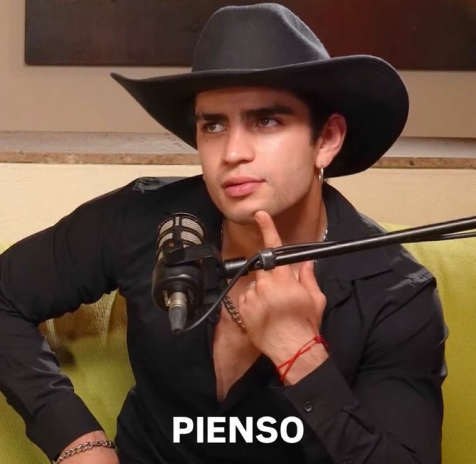shaaniiaa23's tweet photo. Vi que a varias personas no les convencía el #AARONATION por el juego de palabras que creaba (aclaro que no me desagrada el #)
Les propongo algo eaaaa jajajajja
Dos opciones
#MercuryNation #AaronWorld https://t.co/JztSl0u1CS
