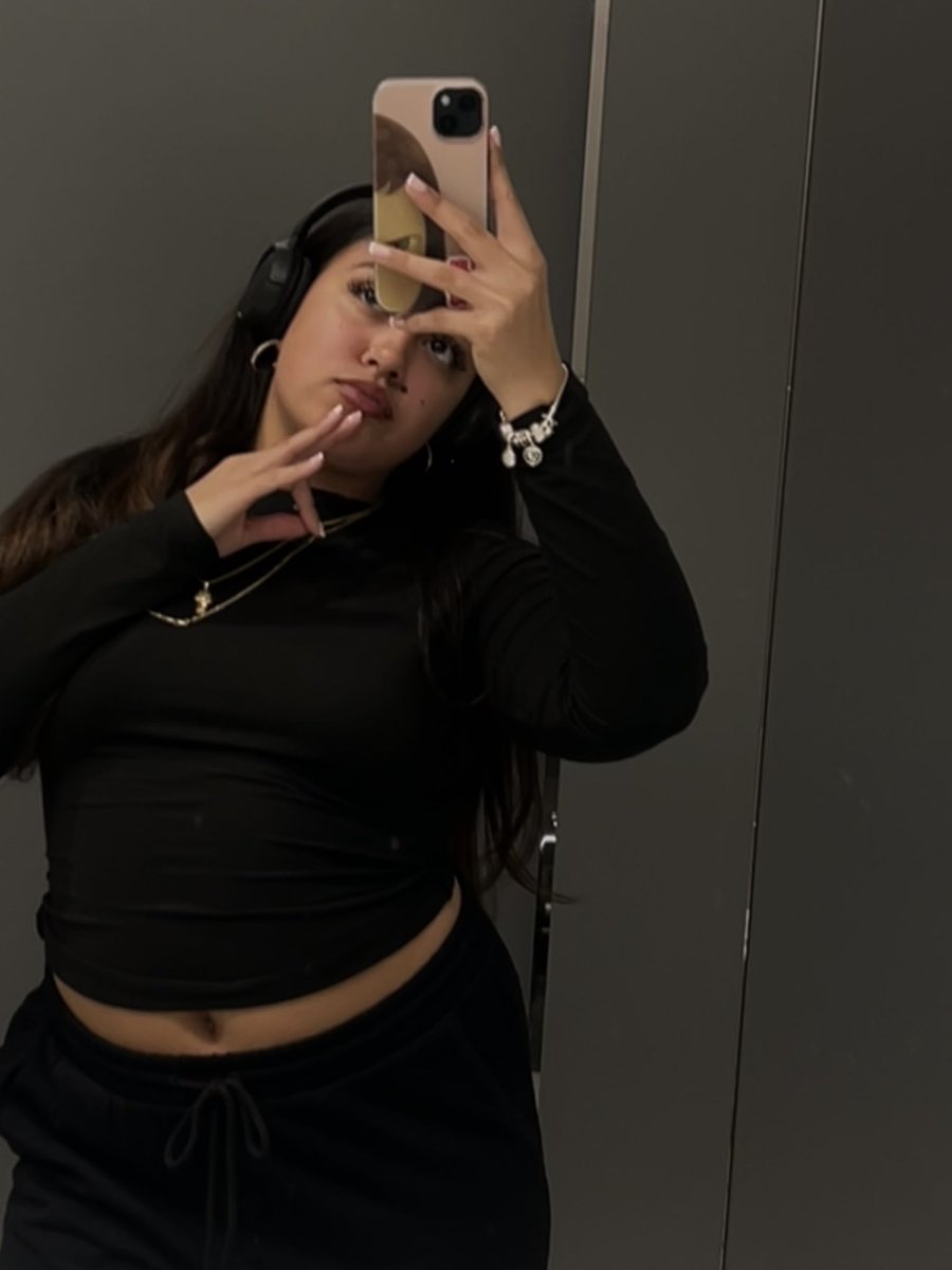 fullygia's tweet image. occasional drop in