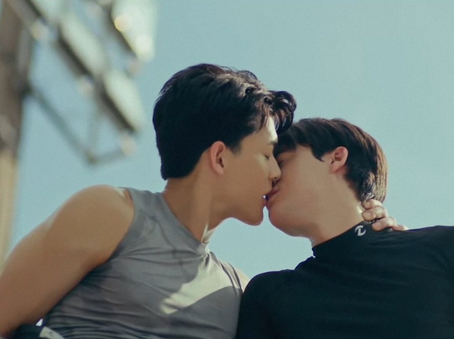 genuine queer🥀 tweet media