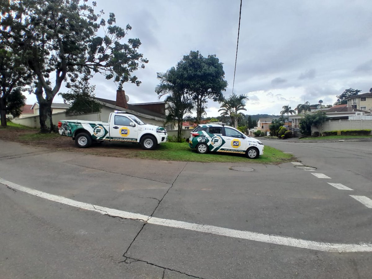 Fidelity_Secure's tweet photo. Proudly protecting Parlock! Our Fidelity ADT and SRU team is visible in the area, sending a strong message of zero tolerance for crime. With us, you’re always covered!

#FidelityADT #Durban #Parlock #KeepingYouSafe #SecuringYourAssets #FidelityServiceGroup #WeAreFidelity https://t.co/FOUTTT0l8E