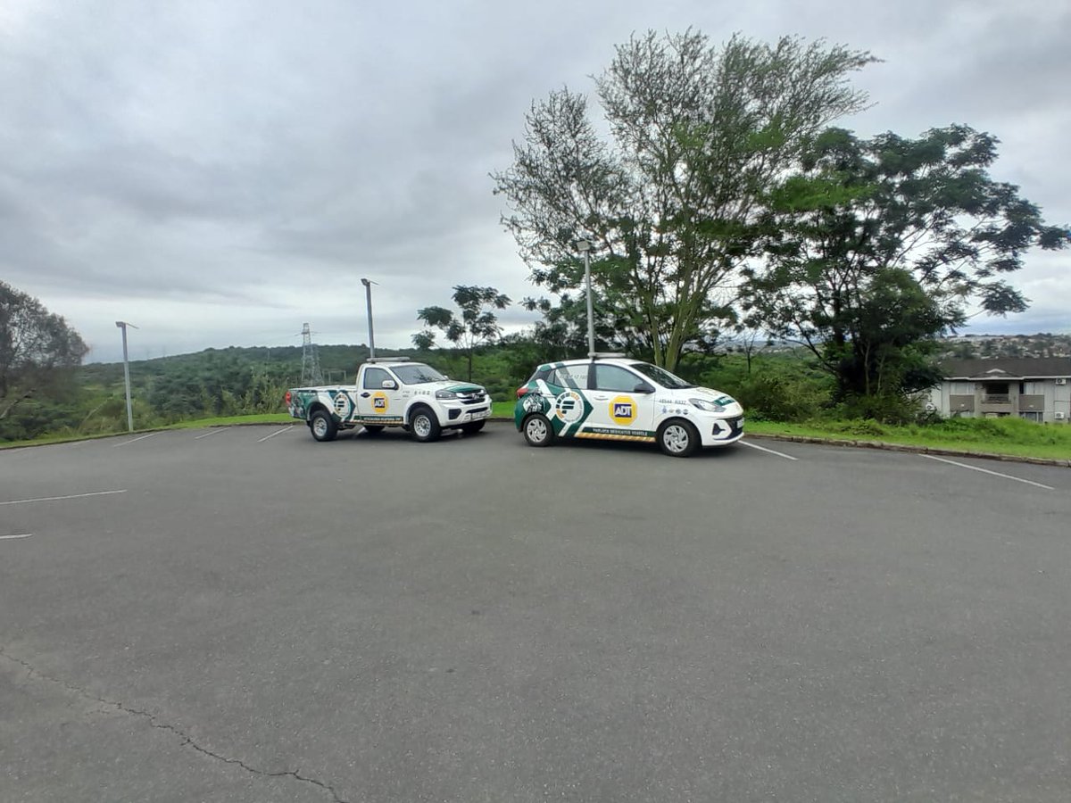 Fidelity_Secure's tweet photo. Proudly protecting Parlock! Our Fidelity ADT and SRU team is visible in the area, sending a strong message of zero tolerance for crime. With us, you’re always covered!

#FidelityADT #Durban #Parlock #KeepingYouSafe #SecuringYourAssets #FidelityServiceGroup #WeAreFidelity https://t.co/FOUTTT0l8E