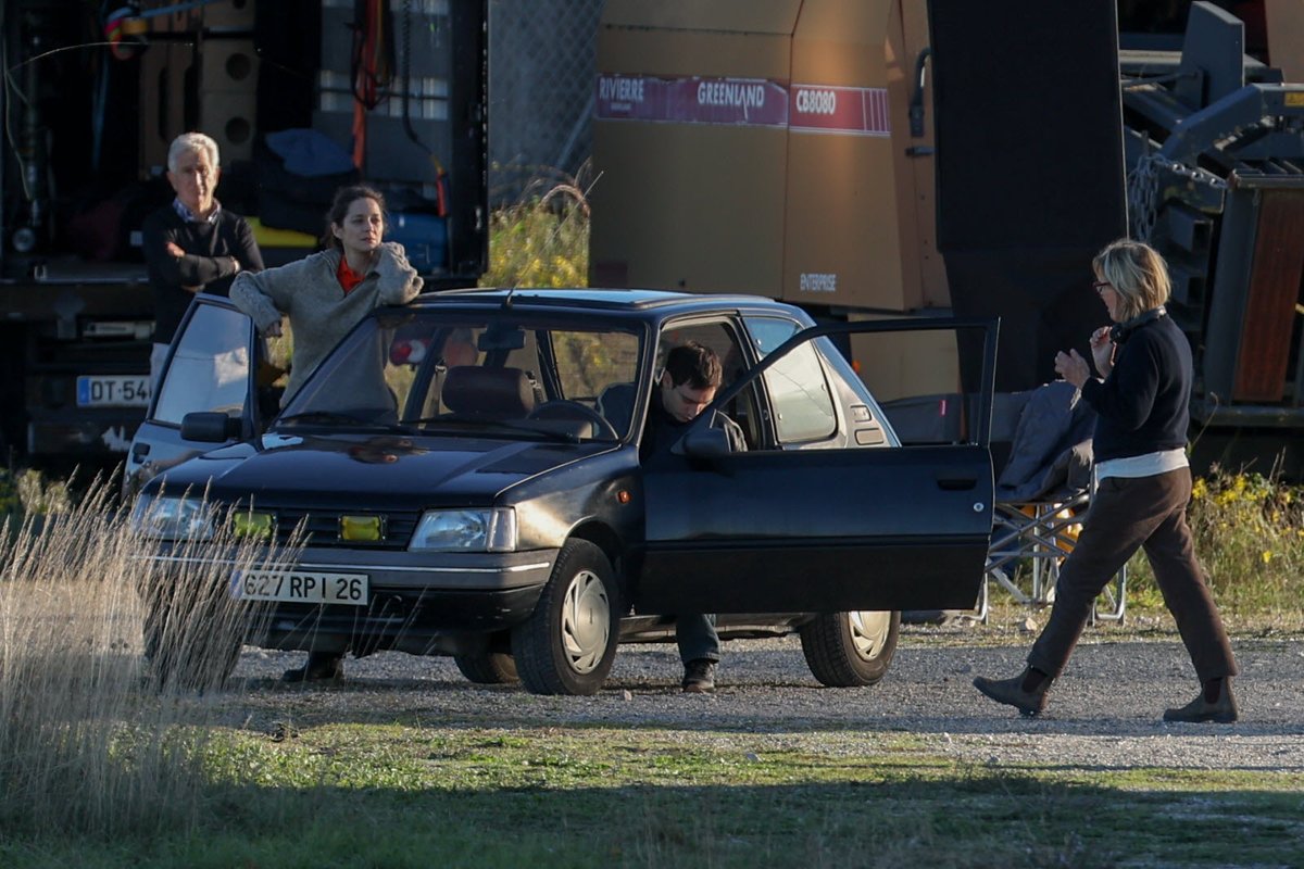 니콜 가르시아의 10번째 장편영화 [Milo 밀로] 크랭크인.
시놉시스 : 막 출소한 알리스(마리옹)는 차고에서 일하는 청년 밀로(테오도르 펠르랭)에게 접근하기 위해 근처 카페에 웨이터로 취직한다.