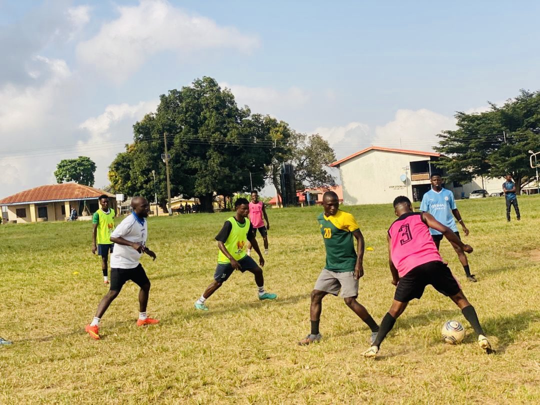 I hit the ground so hard my lungs almost left my body.

Younger legs (18, 19, 21) flew past me like wolves chasing lightning.

And there I was: 35, gasping on a Division 2 pitch, refusing to stay buried.

The coach looked at me the way surgeons look at last chances.

But