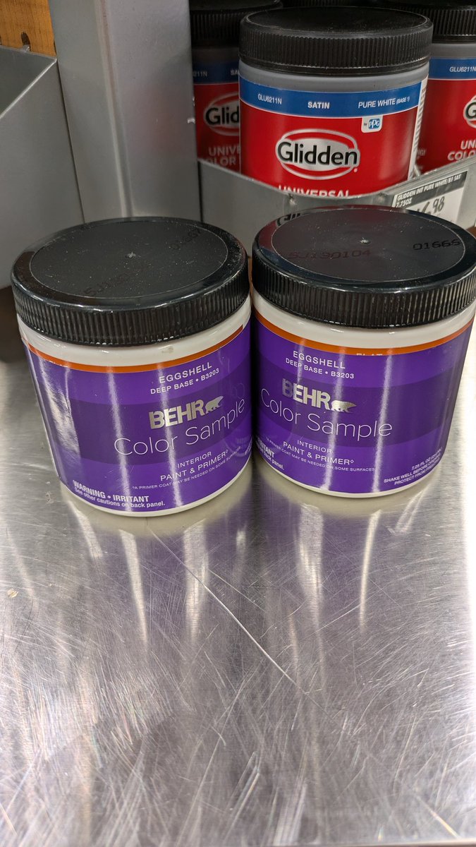 WhidbeyTom428's tweet image. So, is it eggshell or flat???
@ Home Depot
#samples #Behr #eggshell #flat #workflow #paintdepartment