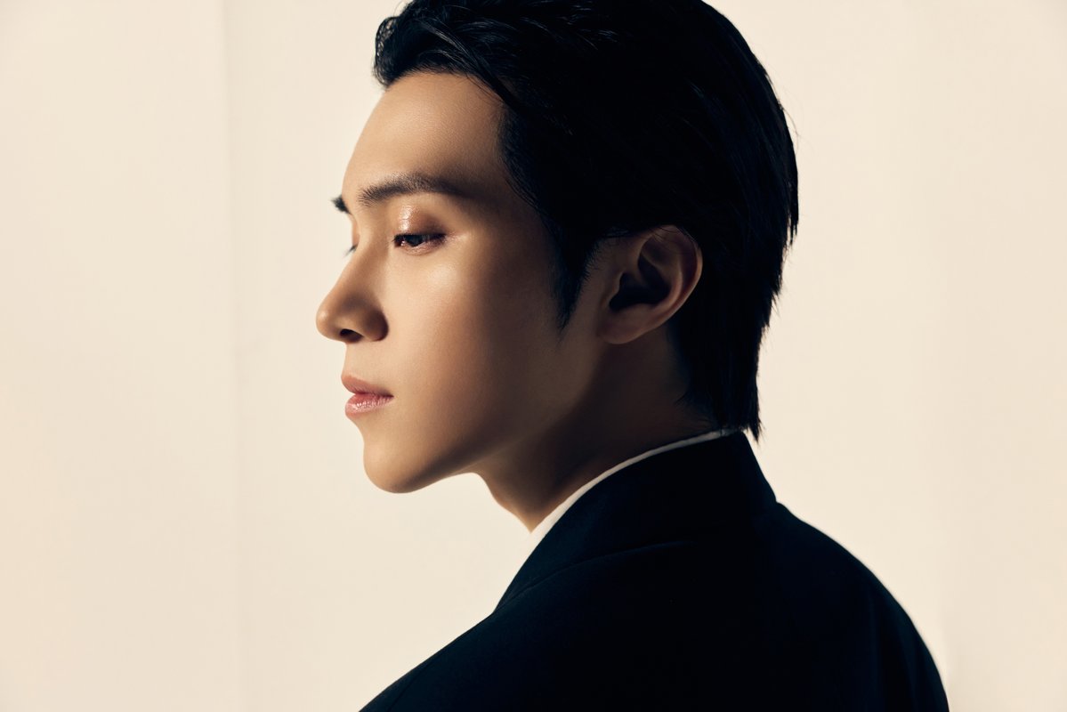 WayV_official's tweet image. We Ain’t Fading #HENDERY

WayV Winter Special Album 【白色定格 (Eternal White)】
➫ 2025.12.08 (CST/KST)

💿Pre-order
WayV.lnk.to/EternalWhite

#WayV #威神V #白色定格
#WayV_EternalWhite