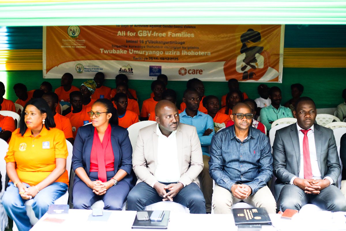 Iki gikorwa cyitabiriwe na Guverineri wa <a href="/RwandaNorth/">Northern Province/ Rwanda</a>, <a href="/gahundemaurice/">Maurice Mugabowagahunde</a>, Depite KARINIJABO Barthélemy, Umuyobozi w'Akarere, <a href="/muka_vestine/">Vestine Mukandayisenga</a>, abahagarariye nzego z'umutekano muri <a href="/RwandaNorth/">Northern Province/ Rwanda</a> no mu Karere abafatanyabikorwa <a href="/ProfemmesTH/">PROFEMMES TWESEHAMWE</a>, <a href="/CARE/">CARE (care.org)</a>, <a href="/Duhamic1/">DUHAMIC-ADRI</a>, <a href="/UrwegoFinance/">Urwego Finance</a> <a href="/AMIR_Rwanda/">AMIR🇷🇼</a>