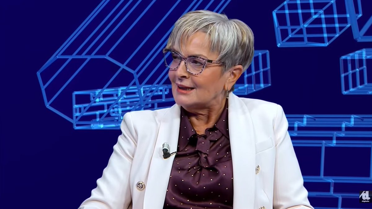 GiovannaDiTroia's tweet image. Nel CMS abbiamo coniugato affidabilità, automazione intelligente, machine learning. 
Ma bisogna partire dall’ascolto, poi va valutato il percorso, definendo il giusto obiettivo

🎙️Elena Vercelli, BU Leader CMS @blueit_news

⏩bit.ly/ai-for-humans2…
#AIForHumans #adv