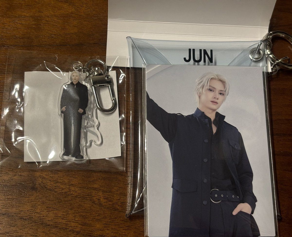 Rei10488js's tweet image. SEVENTEEN セブチ イルコン NEW_ インスタントフォト トレカ ミニポーチ ガチャ交換

譲：1〜3枚目、ジョシュア、ジュン、ミンギュ、ミョンホ、DK、スングァン、バーノン、ディノ
求：4枚目　エスクプス

郵送、または手渡し(12/11.12東京ドーム)
未成年の方🙇‍♀️
お気軽にお声掛けください。