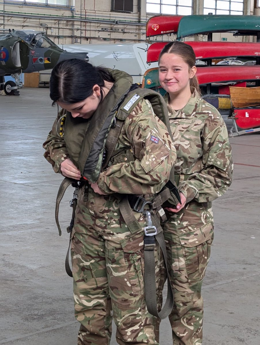 Bolhs_CCF's tweet photo. Six cadets took to the skies yesterday for their first flying experience at @MODStAthan, an integral part of the cadet experience. Emily, Evie, Georgina, Honey, Hyemin and Zach had the opportunity to fly in a Grob Tutor and optimal weather conditions meant aerobatic manoeuvres!🛩️ https://t.co/e7aMReztcA